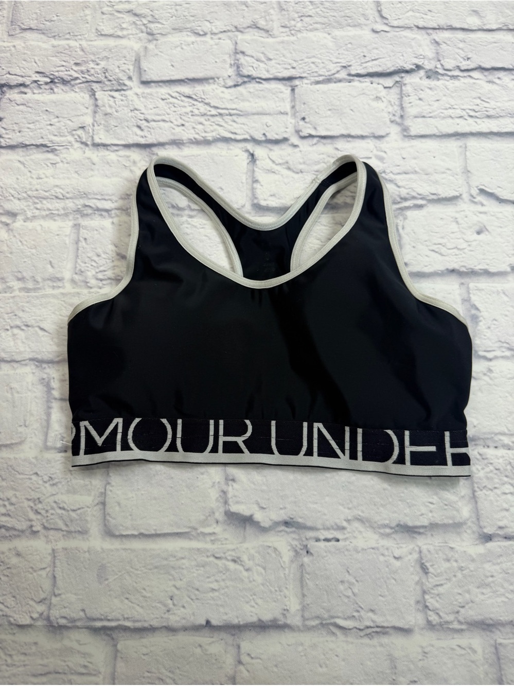 Under Armour Black & White Racerback Sports Bra. Medium.
